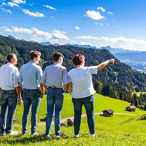 https://mein-landhaus.com-bavaria.com